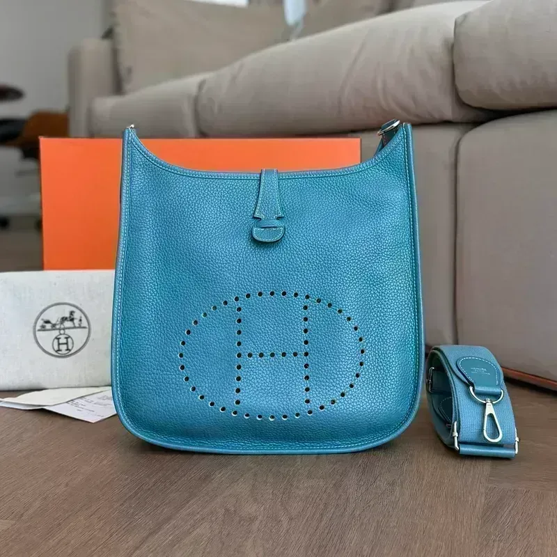 HERMES Evelyne III 29 cm. BLEU JEAN Clemence Stamp Q in Square